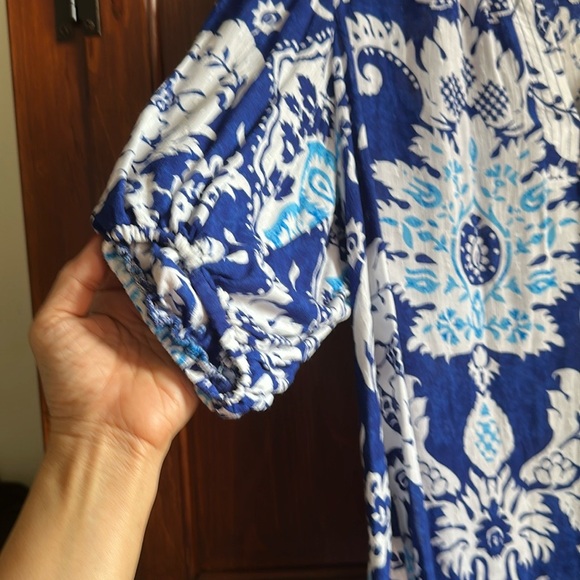 RACHEL ZOE GRAPHIC RELAXED SHORT SLEEVES BLOUSE - Picture 4 of 6